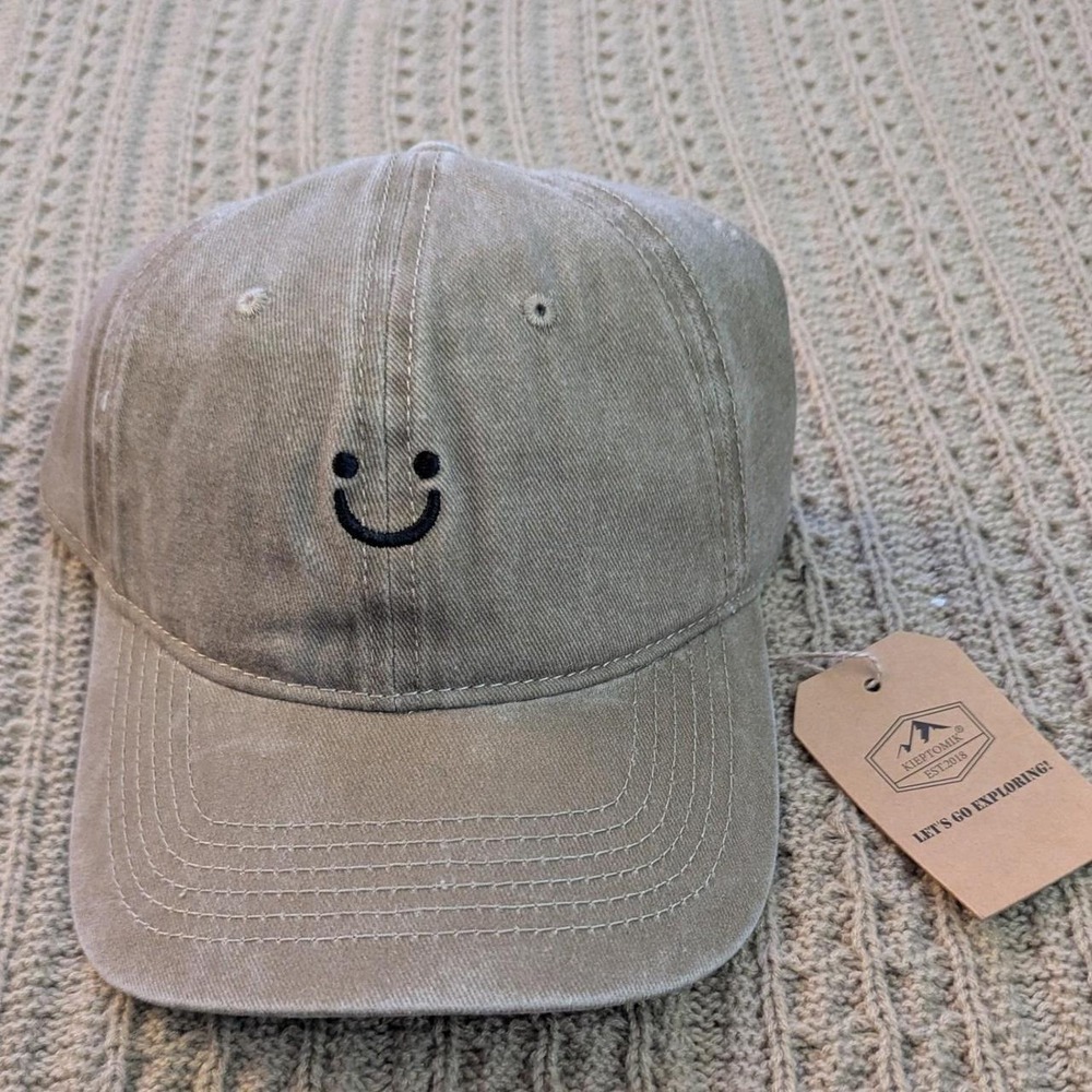 Kieptomik Washed Khaki Smiley Face Cotton Baseball Cap Adjustable Dad Hat